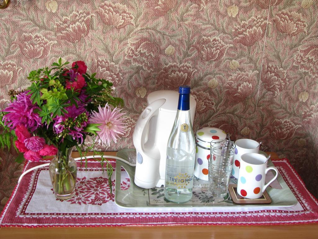 Chambre D'Hotes Des Monedieres Bed & Breakfast Treignac Exterior foto