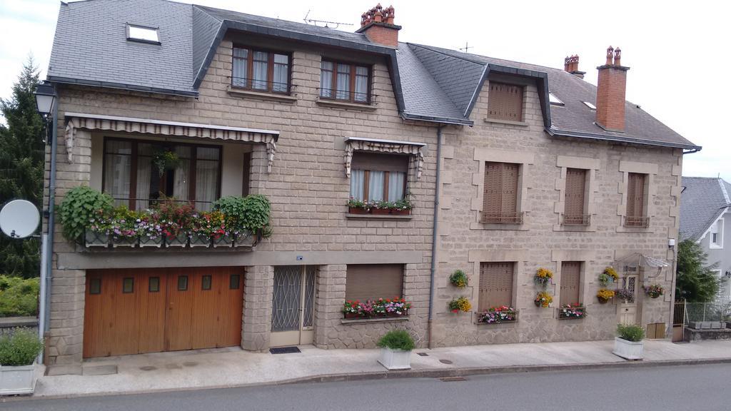Chambre D'Hotes Des Monedieres Bed & Breakfast Treignac Exterior foto